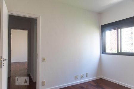 Apartamento à venda com 204m², 4 quartos e 4 vagas Apartamento à venda com 204m², 4 quartos e 4 vagasQuarto