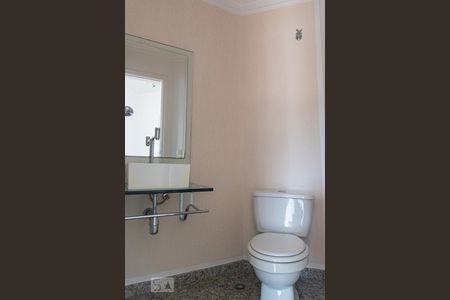 Apartamento à venda com 204m², 4 quartos e 4 vagas Apartamento à venda com 204m², 4 quartos e 4 vagasLavabo