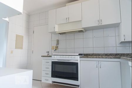 Apartamento à venda com 204m², 4 quartos e 4 vagas Apartamento à venda com 204m², 4 quartos e 4 vagasCozinha
