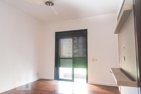 Apartamento à venda com 204m², 4 quartos e 4 vagas Apartamento à venda com 204m², 4 quartos e 4 vagasSuíte 1