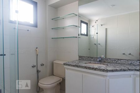 Apartamento à venda com 204m², 4 quartos e 4 vagas Apartamento à venda com 204m², 4 quartos e 4 vagasBanheiro da suíte 1