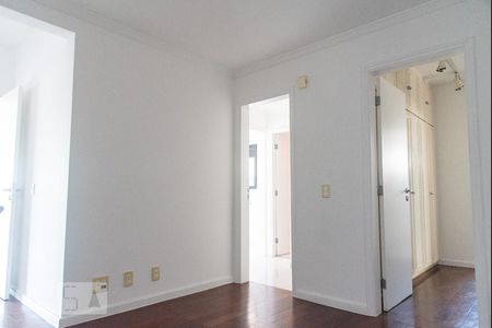 Apartamento à venda com 204m², 4 quartos e 4 vagas Apartamento à venda com 204m², 4 quartos e 4 vagasEscritório