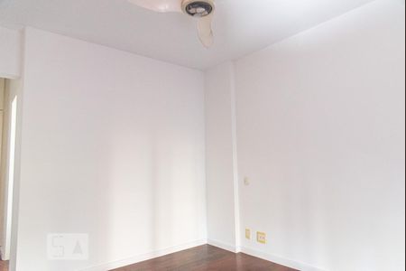 Apartamento à venda com 204m², 4 quartos e 4 vagas Apartamento à venda com 204m², 4 quartos e 4 vagasSuíte 1
