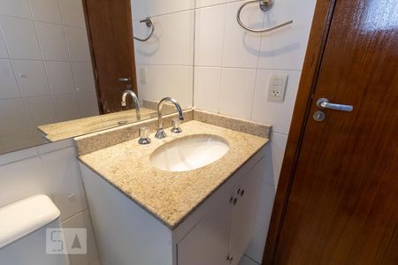 Apartamento para alugar com 80m², 3 quartos e 2 vagas Apartamento para alugar com 80m², 3 quartos e 2 vagasBanheiro da Suíte