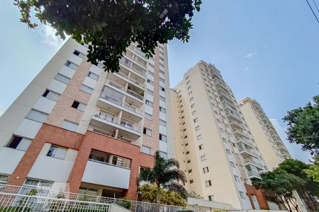 Apartamento para alugar com 80m², 3 quartos e 2 vagas Apartamento para alugar com 80m², 3 quartos e 2 vagasFachada