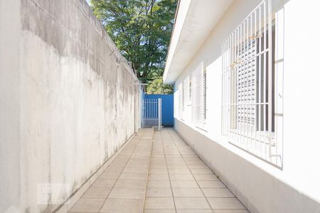 Casa à venda com 200m², 3 quartos e 4 vagasCorredor Lateral