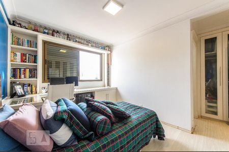 Apartamento à venda com 223m², 4 quartos e 3 vagas Apartamento à venda com 223m², 4 quartos e 3 vagasSuite 1 - Quarto