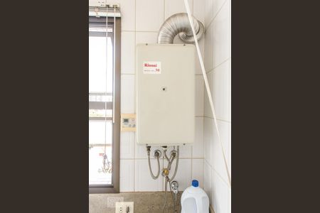 Apartamento à venda com 223m², 4 quartos e 3 vagas Apartamento à venda com 223m², 4 quartos e 3 vagasÁrea de Serviço - Detalhe