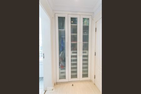 Apartamento à venda com 223m², 4 quartos e 3 vagas Apartamento à venda com 223m², 4 quartos e 3 vagasDetalhe - Suite 1