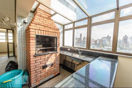 Apartamento à venda com 223m², 4 quartos e 3 vagas Apartamento à venda com 223m², 4 quartos e 3 vagasÁrea Comum - Churrasqueira