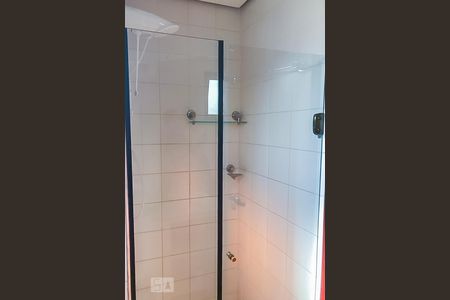 Banheiro da suíte de apartamento à venda com 1 quarto, 54m² em Cambuí, Campinas