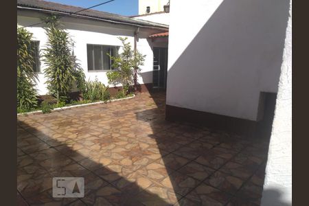Casa à venda com 300m², 3 quartos e 8 vagas Casa à venda com 300m², 3 quartos e 8 vagasQuintal