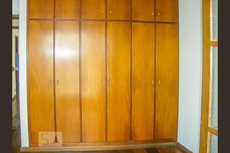 Casa à venda com 220m², 3 quartos e 4 vagasQuarto 3