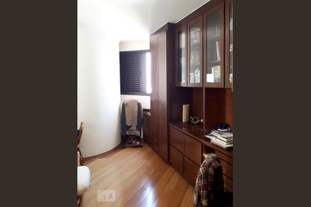 Apartamento à venda com 220m², 4 quartos e sem vaga Apartamento à venda com 220m², 4 quartos e sem vagaSala