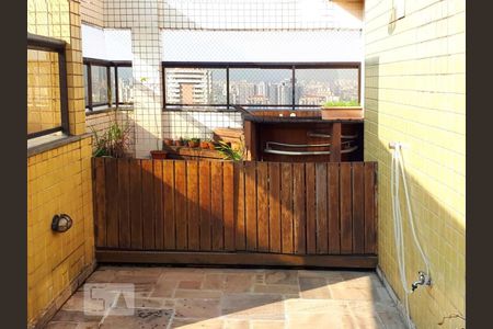 Apartamento à venda com 220m², 4 quartos e sem vaga Apartamento à venda com 220m², 4 quartos e sem vagaCobertura
