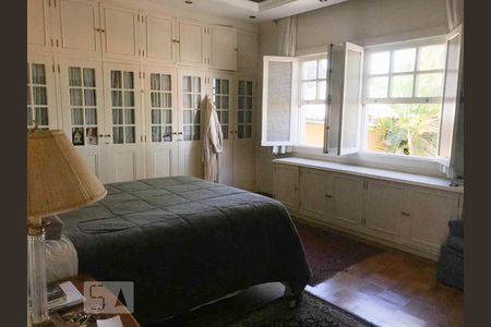 Casa à venda com 400m², 4 quartos e 6 vagas Casa à venda com 400m², 4 quartos e 6 vagasSuíte 2