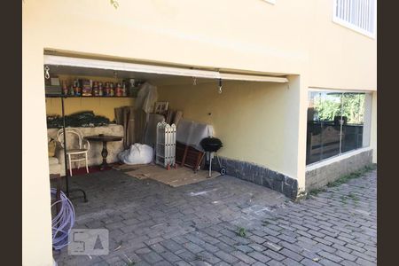 Casa à venda com 400m², 4 quartos e 6 vagas Casa à venda com 400m², 4 quartos e 6 vagasGaragem