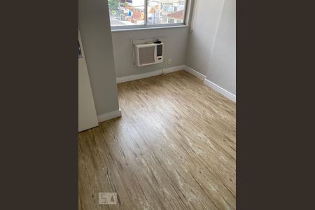 Apartamento à venda com 75m², 2 quartos e 2 vagasQuarto