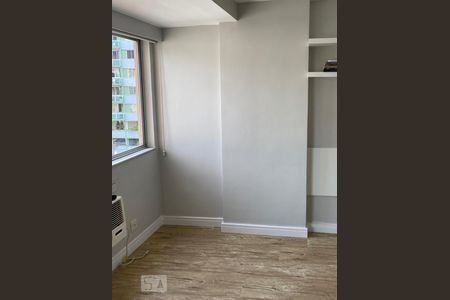 Apartamento à venda com 75m², 2 quartos e 2 vagasQuarto