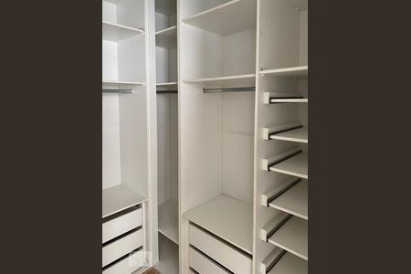 Apartamento à venda com 75m², 2 quartos e 2 vagasQuarto