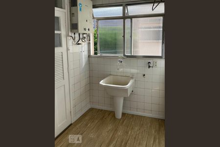 Apartamento à venda com 75m², 2 quartos e 2 vagasÁrea de Serviço