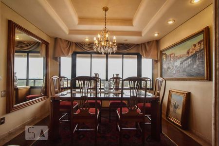 Apartamento à venda com 211m², 4 quartos e 3 vagasSala de Jantar
