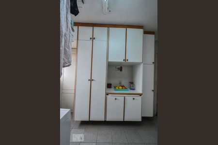 Apartamento à venda com 211m², 4 quartos e 3 vagasLavanderia