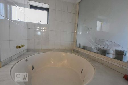 Apartamento à venda com 211m², 4 quartos e 3 vagasBanheiro Suíte 01