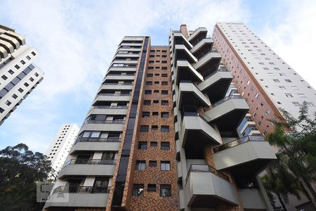 Apartamento à venda com 213m², 4 quartos e 4 vagas Apartamento à venda com 213m², 4 quartos e 4 vagasFachada