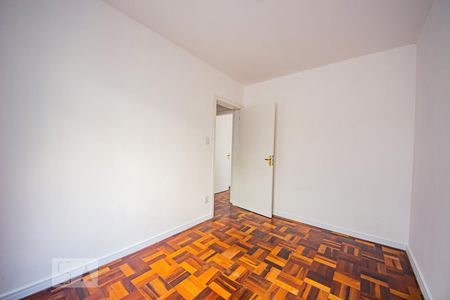 Quarto 2 de apartamento para alugar com 2 quartos, 49m² em Petrópolis, Porto Alegre