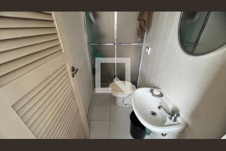 Apartamento à venda com 126m², 3 quartos e 2 vagas Apartamento à venda com 126m², 3 quartos e 2 vagasBanheiro de serviço