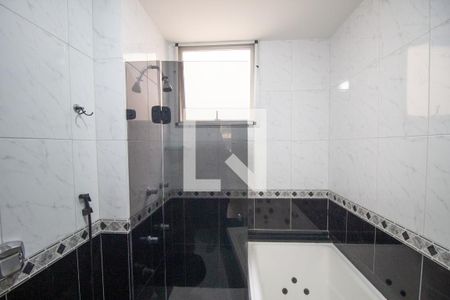 Apartamento à venda com 120m², 3 quartos e 2 vagasBanheiro da Suíte