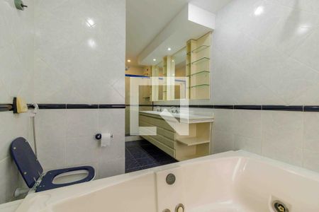 Apartamento para alugar com 400m², 4 quartos e 3 vagasBanheiro da Suíte 1