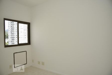 Apartamento à venda com 98m², 4 quartos e 2 vagasQuarto 2