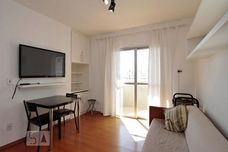 Sala de apartamento para alugar com 1 quarto, 35m² em Morro dos Ingleses, São Paulo