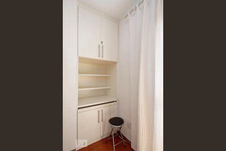 Sala de apartamento para alugar com 1 quarto, 35m² em Morro dos Ingleses, São Paulo