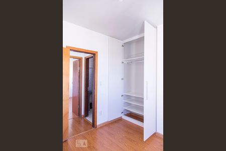 Quarto 2 - Armários de apartamento para alugar com 2 quartos, 80m² em Grajaú, Belo Horizonte