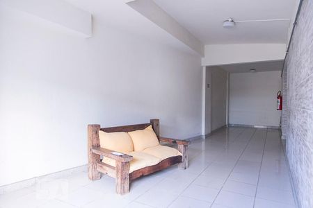 Apartamento à venda com 80m², 2 quartos e 2 vagas Apartamento à venda com 80m², 2 quartos e 2 vagasHall social