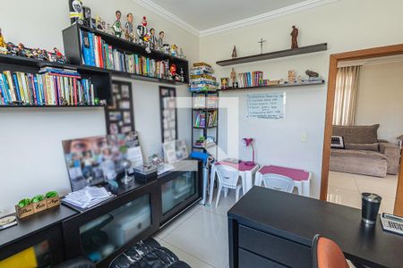 Apartamento à venda com 184m², 3 quartos e 2 vagasQuarto 3