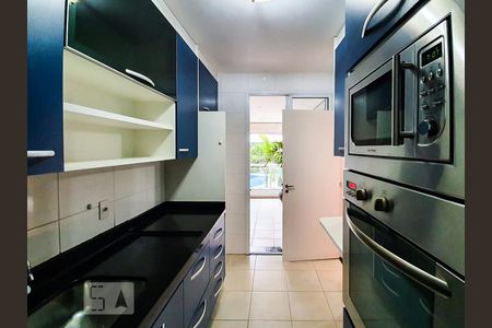 Apartamento para alugar com 129m², 3 quartos e 2 vagasCozinha