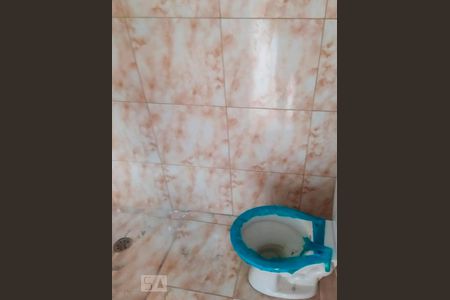 Banheiro de kitnet/studio para alugar com 1 quarto, 30m² em Cidade Antônio Estevão de Carvalho, São Paulo