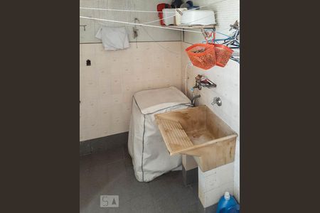 Casa à venda com 140m², 3 quartos e 1 vaga Casa à venda com 140m², 3 quartos e 1 vagaÁrea de serviço