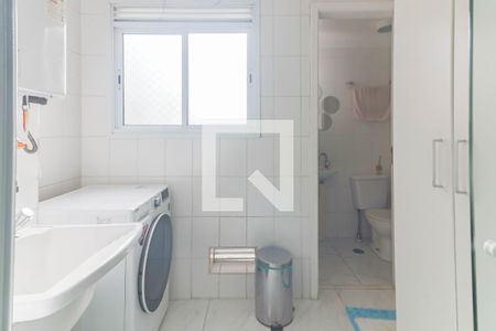 Apartamento à venda com 128m², 3 quartos e 2 vagas Apartamento à venda com 128m², 3 quartos e 2 vagasCozinha e Área de Serviço
