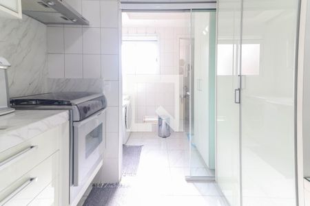 Apartamento à venda com 128m², 3 quartos e 2 vagas Apartamento à venda com 128m², 3 quartos e 2 vagasCozinha e Área de Serviço