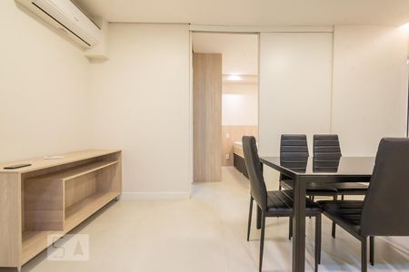 Sala de kitnet/studio para alugar com 1 quarto, 48m² em Vila Gertrudes, São Paulo