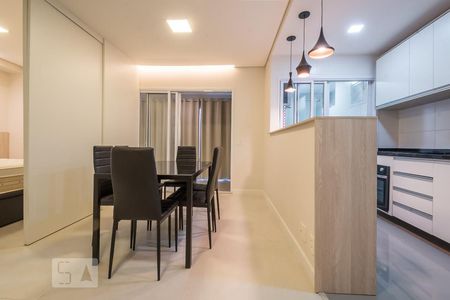 Sala de kitnet/studio para alugar com 1 quarto, 48m² em Vila Gertrudes, São Paulo