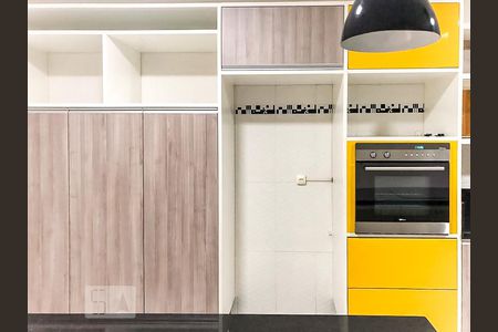 Casa à venda com 135m², 3 quartos e 2 vagas Casa à venda com 135m², 3 quartos e 2 vagasCozinha