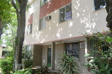 Apartamento à venda com 63m², 3 quartos e 1 vaga Apartamento à venda com 63m², 3 quartos e 1 vagaÁrea de acesso