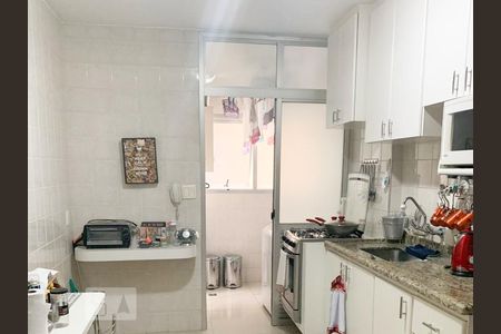 Apartamento à venda com 101m², 3 quartos e 2 vagas Apartamento à venda com 101m², 3 quartos e 2 vagasCozinha