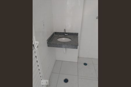Studio à venda com 28m², 1 quarto e sem vaga Studio à venda com 28m², 1 quarto e sem vagaBanheiro